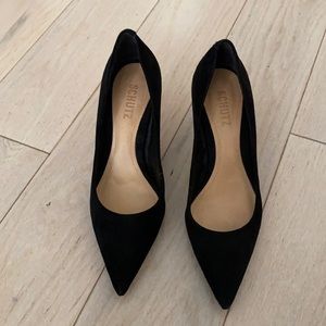 Schutz black size 6 pointed toe black suede pumps